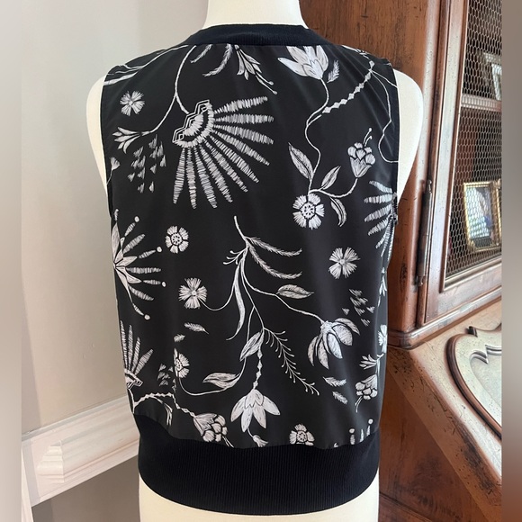 Athleta Zephyr Wildflower Shell Tank Top - Picture 4 of 5